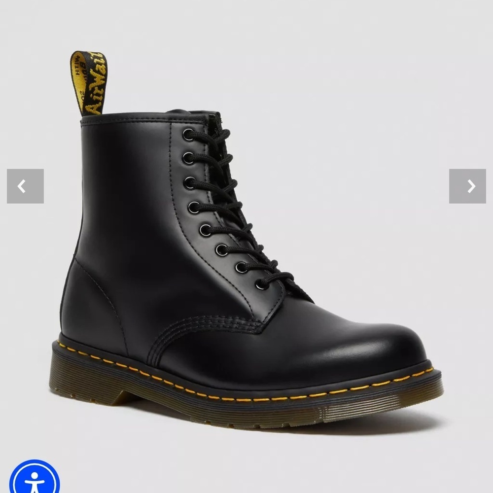 NWT Classic Black Leather Smooth Leather Lace Up Boots Sz US 7
